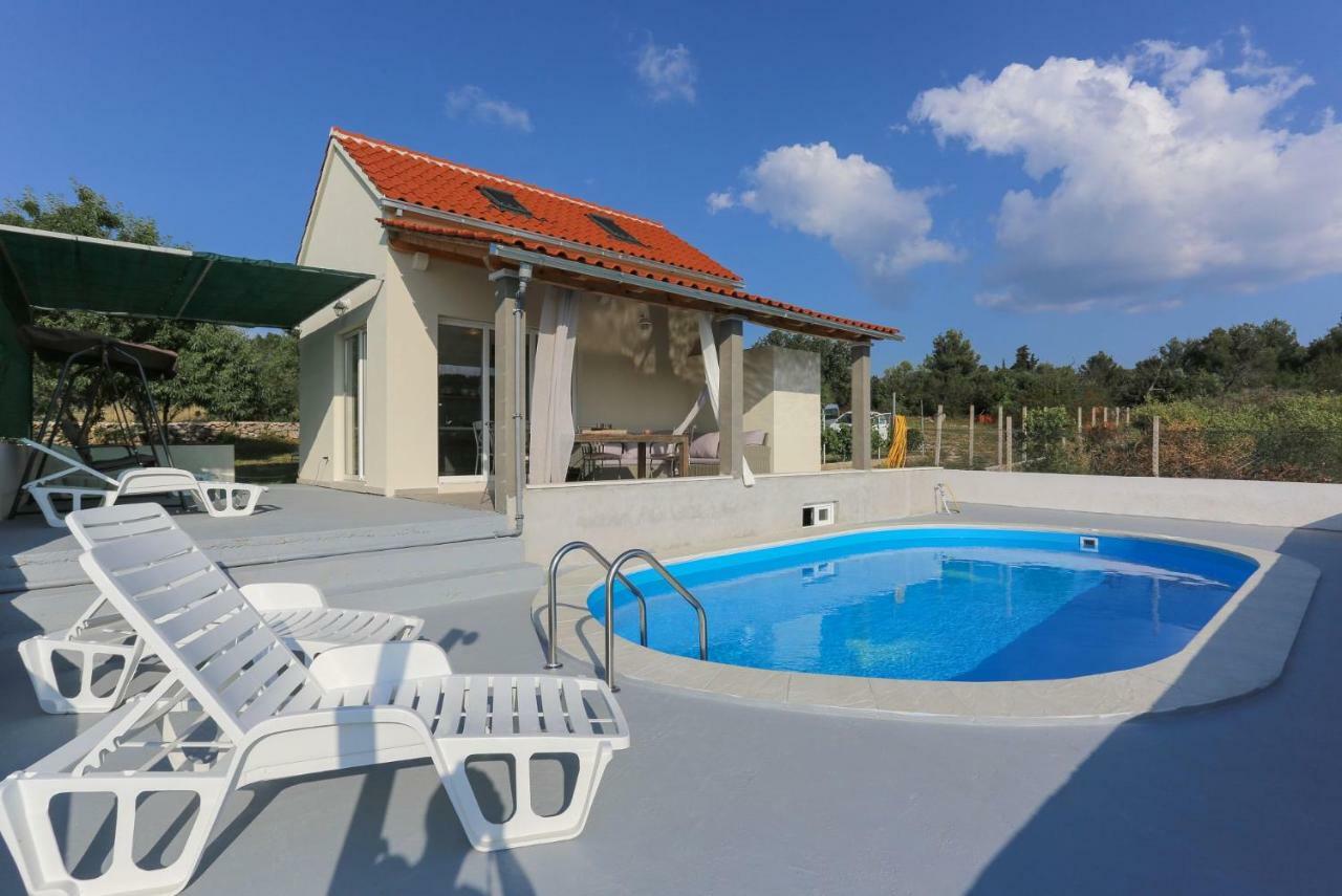Villa Baras Garden - House With Pool Mirce Esterno foto