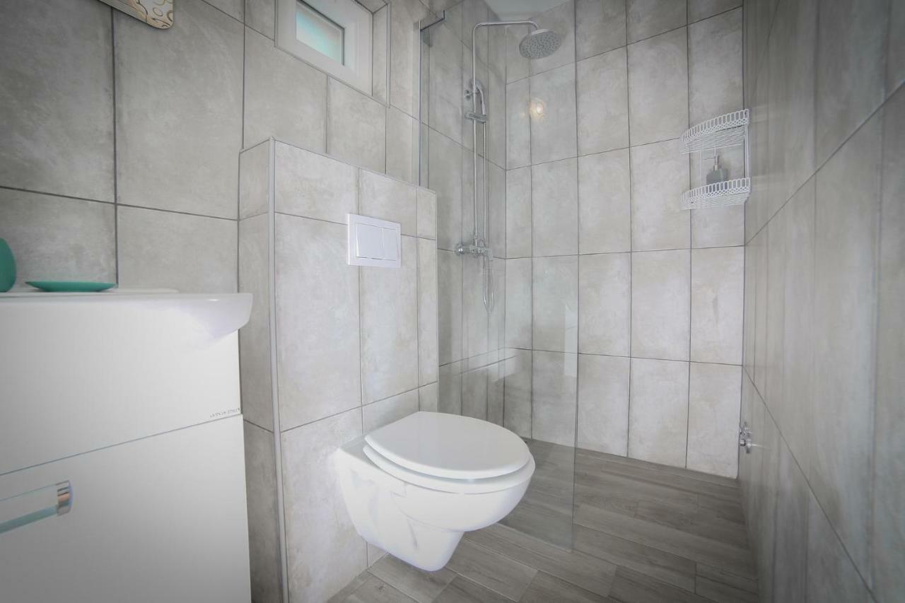 Villa Baras Garden - House With Pool Mirce Esterno foto