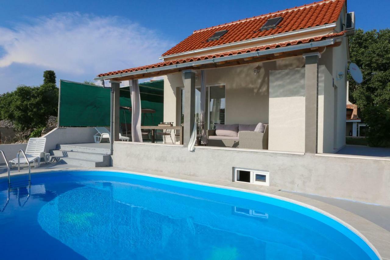 Villa Baras Garden - House With Pool Mirce Esterno foto
